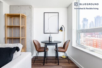 2116 4th Ave, Unit FL12-ID35 in Seattle, WA - Foto de edificio - Building Photo