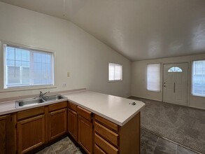 5954 A St in Springfield, OR - Building Photo - Building Photo