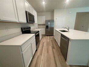 4905 SW 51st Rd in Gainesville, FL - Building Photo - Building Photo