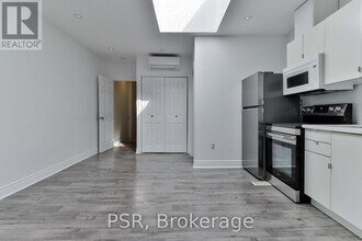 1364 St Clair Ave W in Toronto, ON - Building Photo - Building Photo