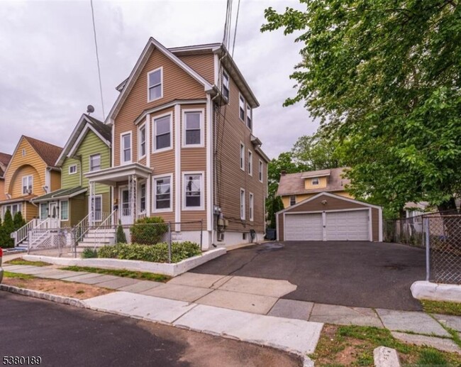 property at 10 Westcott St
