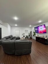 528 Jefferson Ave in Elizabeth, NJ - Building Photo - Building Photo