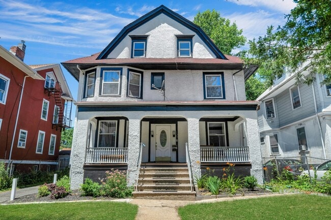 property at 127 S Burnett St