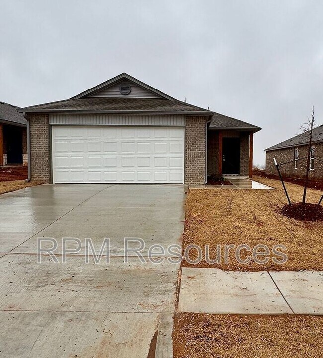 11841 NW 100th St in Yukon, OK - Building Photo - Building Photo