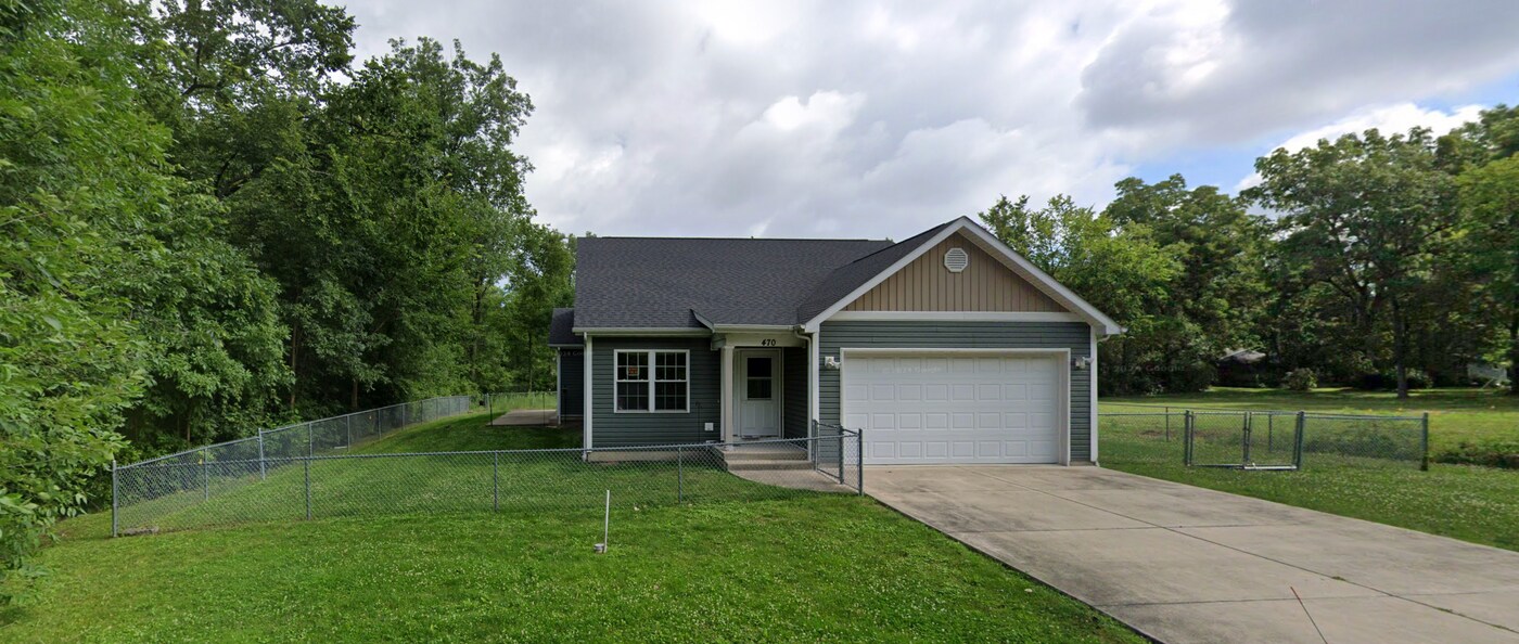 470 N 1st St in Porter, IN - Building Photo