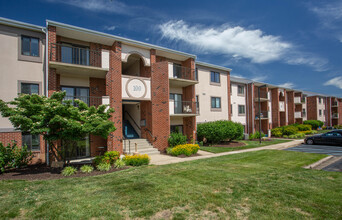 Christiana Meadows in Bear, DE - Foto de edificio - Building Photo