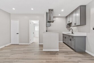 1655 W Malvern Ave-Unit -1701-04 in Fullerton, CA - Building Photo - Building Photo