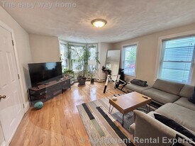 237 Columbia St, Unit #1 in Cambridge, MA - Building Photo