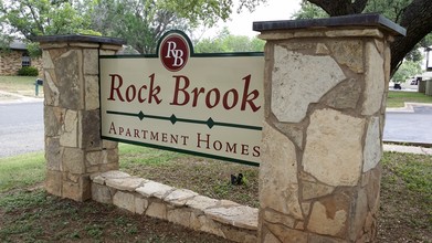 Rock Brook Apartments in San Angelo, TX - Building Photo - Building Photo