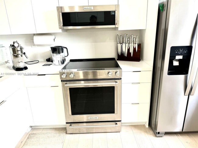 property at 3553 Magellan Cir