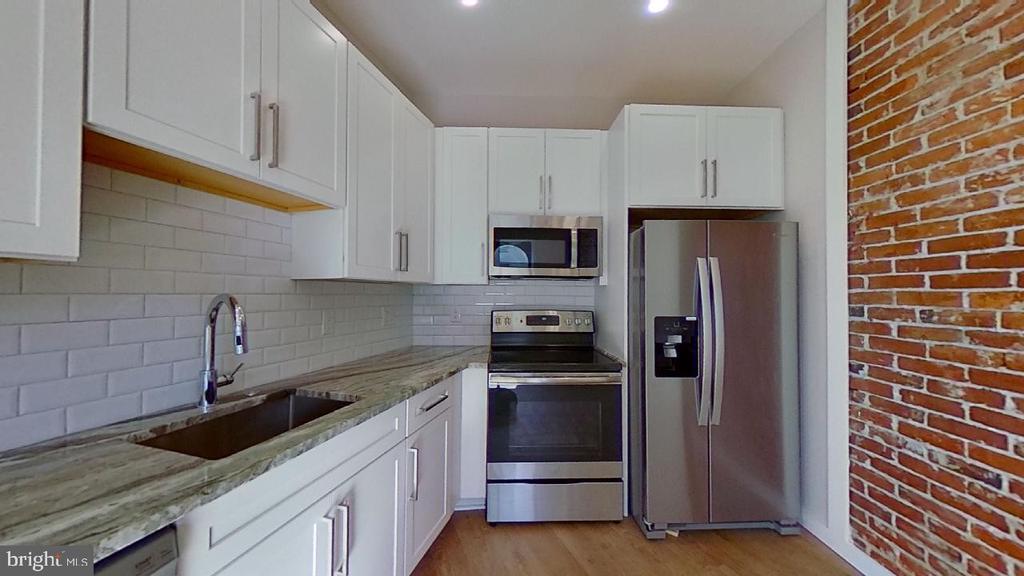 3859 Lancaster Ave in Philadelphia, PA - Building Photo