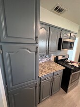 1619 Dudley Ln in Bossier City, LA - Foto de edificio - Building Photo