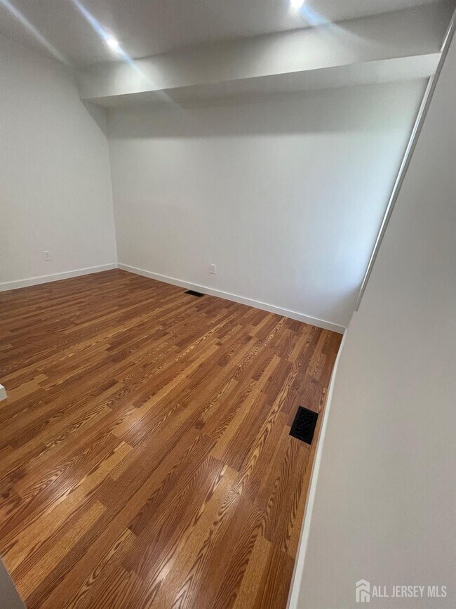 310 John St in South Amboy, NJ - Building Photo - Building Photo
