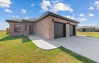 1117 W Escondido Ln in Harlingen, TX - Building Photo