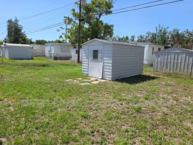 7201 Commons Blvd in Port Richey, FL - Building Photo - Building Photo
