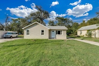 4828 W 3rd St N in Wichita, KS - Building Photo - Building Photo