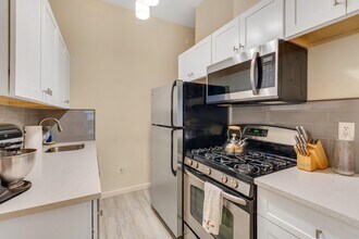 1110 Clinton St in Hoboken, NJ - Building Photo - Building Photo