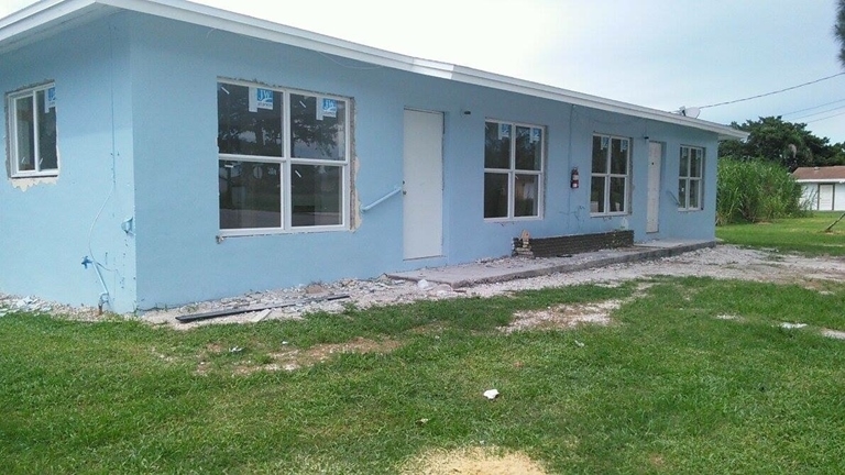 37300 Okeechobee Ave in Canal Point, FL - Building Photo