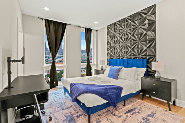 916 N Delaware Ave in Philadelphia, PA - Foto de edificio - Building Photo