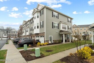 1006 Arose Ln in Middletown, NJ - Building Photo - Building Photo