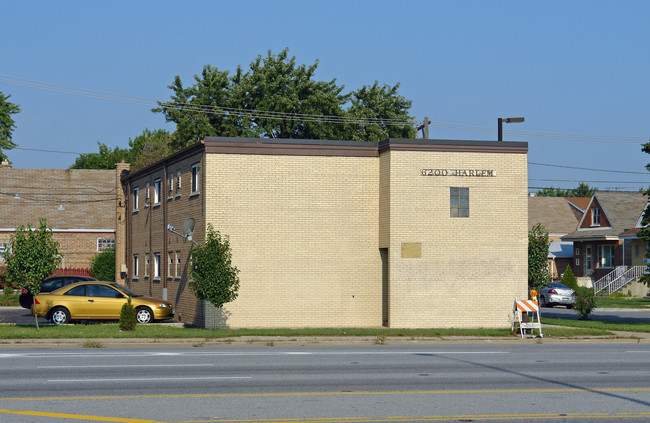 6200 S Harlem Ave in Summit Argo, IL - Building Photo - Building Photo