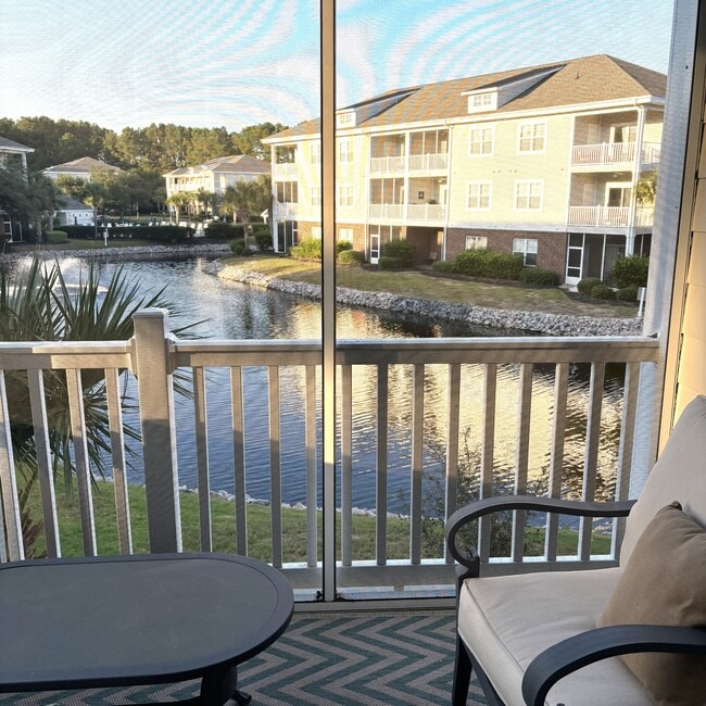 6253 Catalina Dr in North Myrtle Beach, SC - Foto de edificio - Building Photo