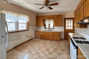 1040 Broadway in Somerville, MA - Building Photo