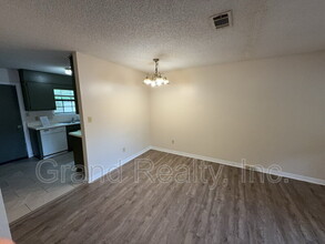 2881 E Johnson Ave in Pensacola, FL - Building Photo - Building Photo