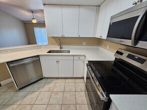 4191 N Haverhill Rd in West Palm Beach, FL - Building Photo - Building Photo