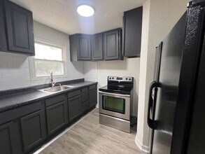 2244 N Kansas St in Wichita, KS - Building Photo - Building Photo