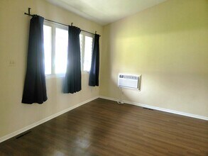 70 Pine Ct in Crystal Lake, IL - Building Photo - Building Photo