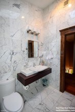 76 Taft Ave-Unit -# 2 in Newton, MA - Building Photo - Building Photo