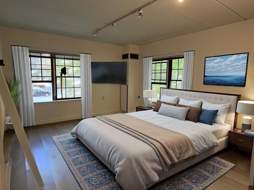 324 Washington St in Wellesley, MA - Building Photo