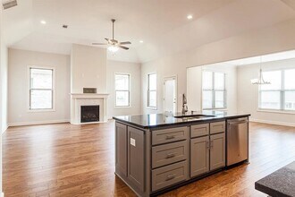 499 Dogwood Valley Dr in Collierville, TN - Foto de edificio - Building Photo