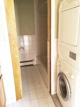 1225 Island Dr, Unit 104 in Ann Arbor, MI - Foto de edificio - Building Photo