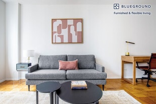 230 W 55th St in New York, NY - Building Photo