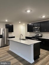 108 Charing Cross Dr in Stephens City, VA - Foto de edificio - Building Photo