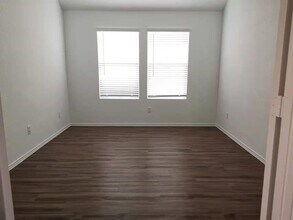 105 Bear Oak St in Hutto, TX - Building Photo - Building Photo