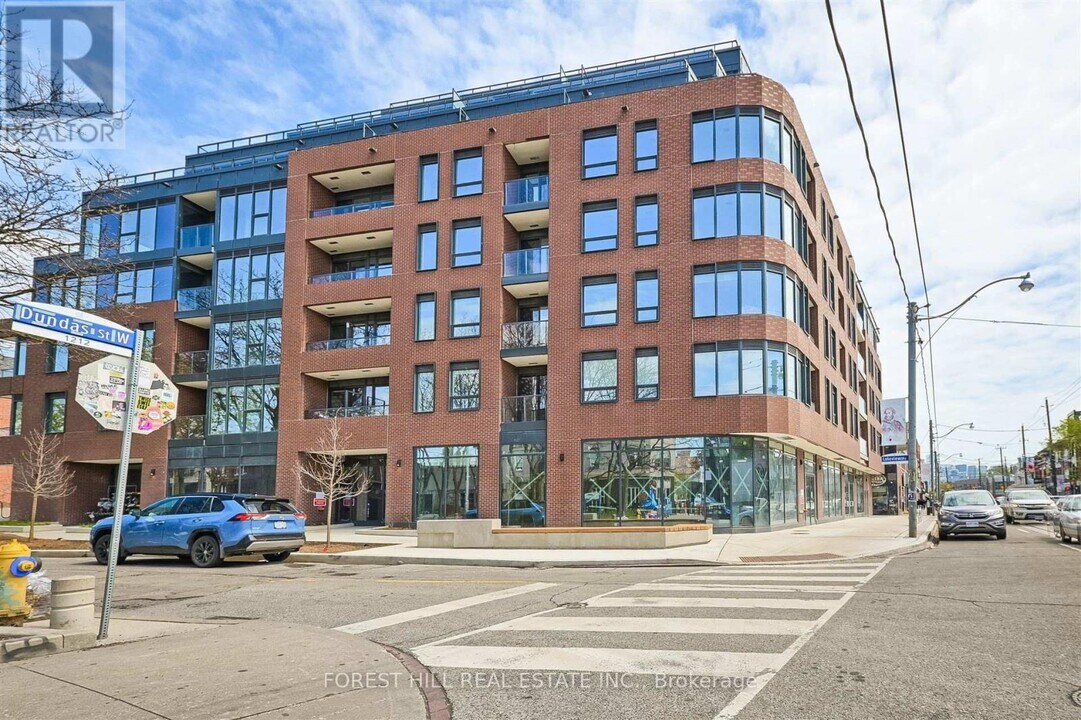 5-315 Lakeview Ave in Toronto, ON - Building Photo