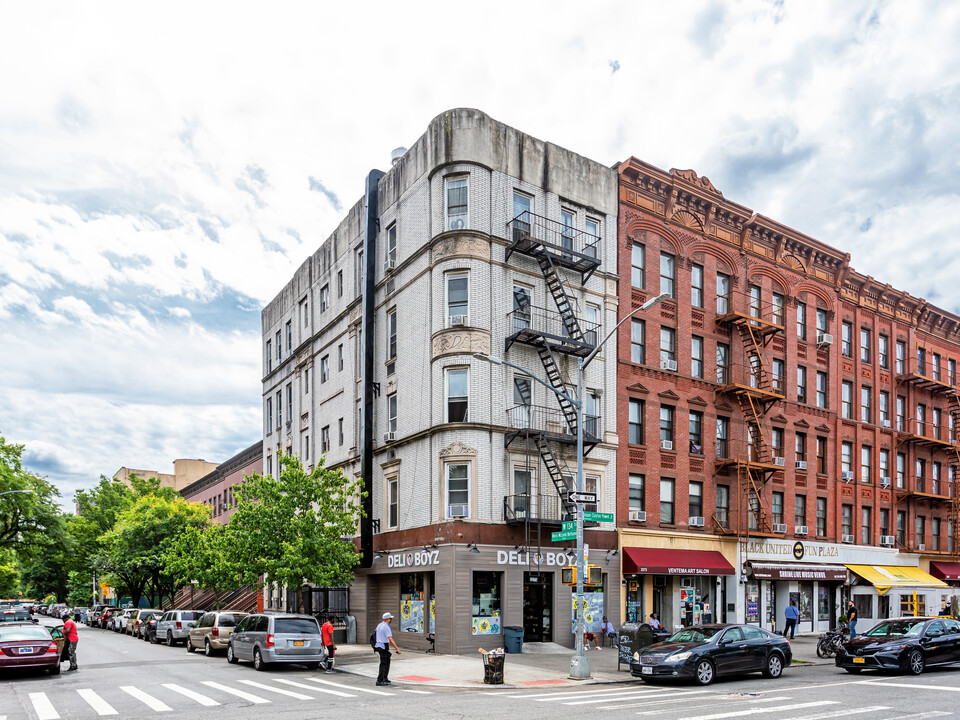 2275 Adam Clayton Powell Jr Blvd in New York, NY - Building Photo