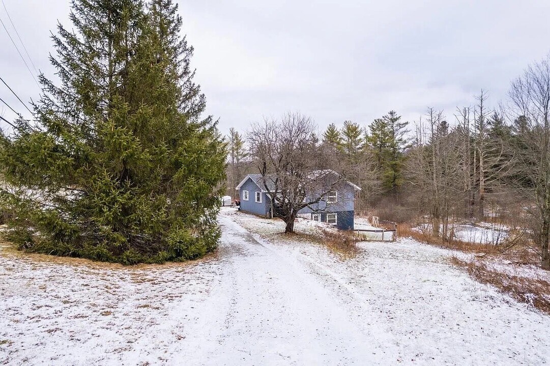 832 VT-15 in Underhill, VT - Building Photo