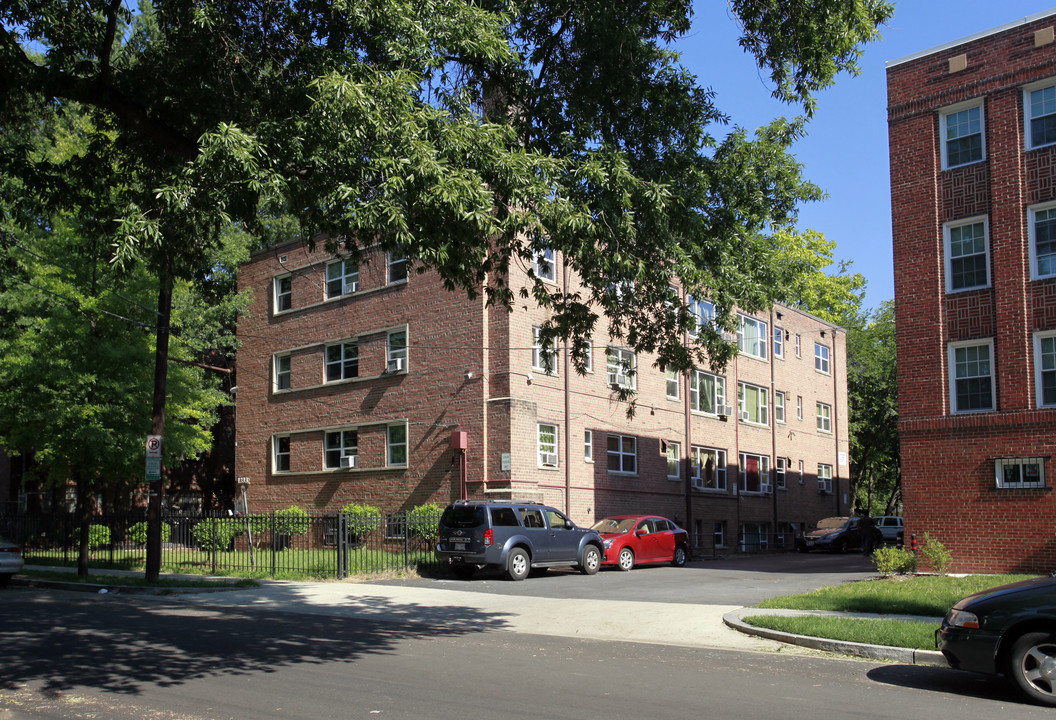 1333 Peabody St NW in Washington, DC - Building Photo