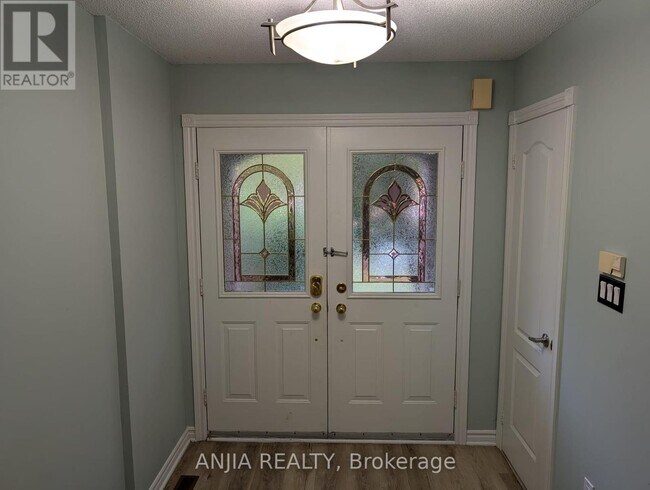44 Mistleflower Ct in Richmond Hill, ON - Building Photo - Building Photo