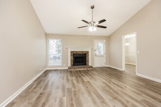 3341 Oak Timber Dr in Nashville, TN - Building Photo - Building Photo