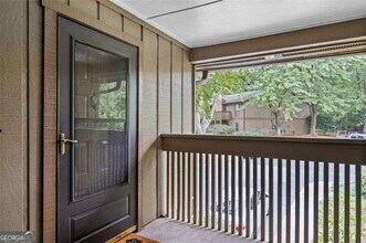 1004 Dunbar Dr in Dunwoody, GA - Building Photo - Building Photo