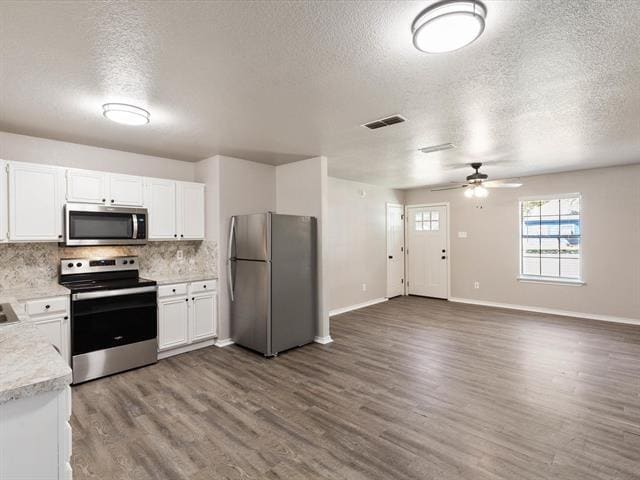 527 W Heard St in Cleburne, TX - Building Photo - Building Photo