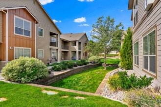 Fairway Meadows in Coeur d'Alene, ID - Foto de edificio - Building Photo