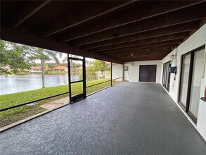 1048 NW 99th Ave in Plantation, FL - Building Photo - Building Photo