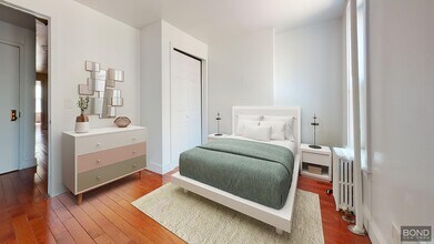 125 E 7th St in New York, NY - Building Photo - Building Photo
