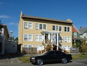 Thornburg Apartments in Tacoma, WA - Building Photo - Building Photo